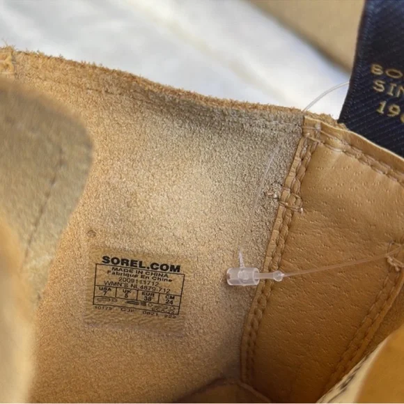 Sorel Hi-line platform Suede Boots in scorch tawny buff in yellow